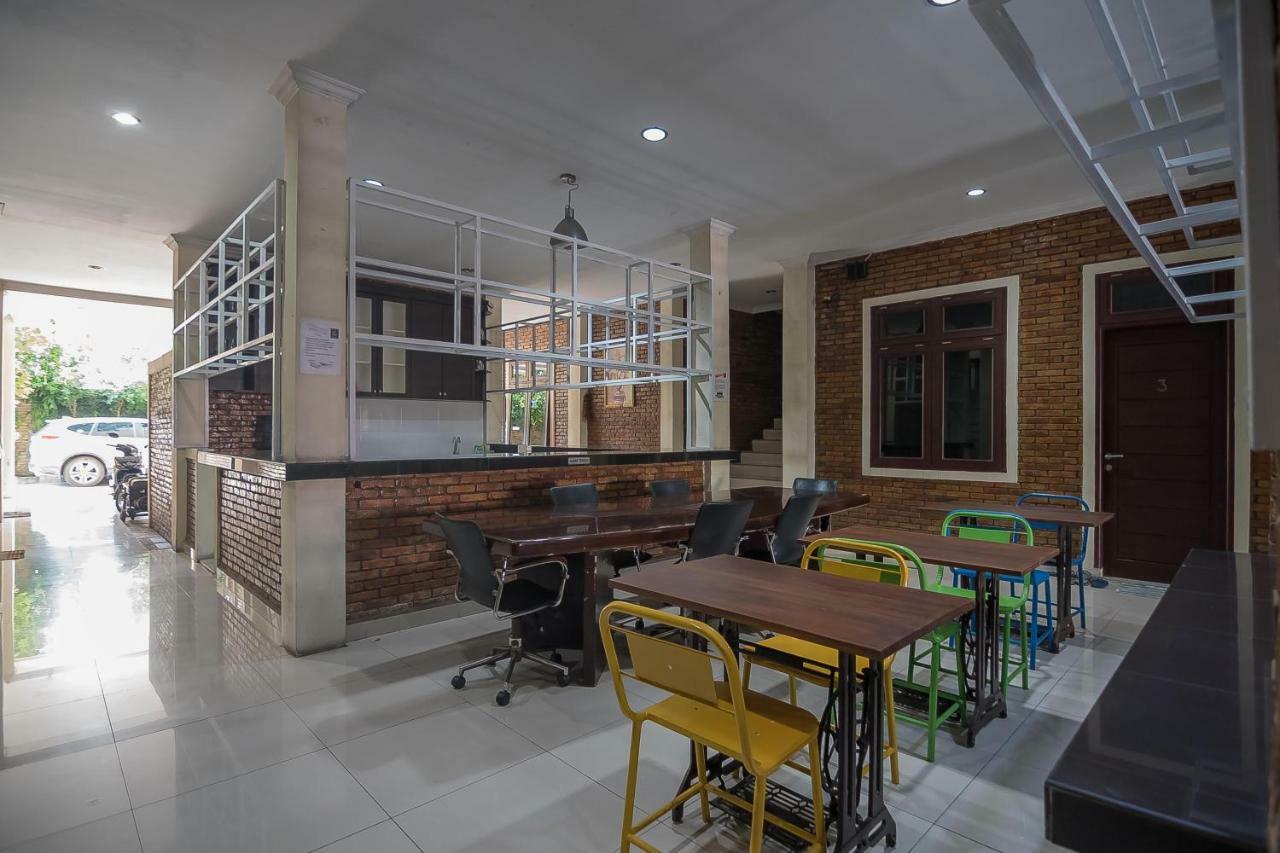 מדאן Reddoorz Plus Near Cambridge City Square 2 מראה חיצוני תמונה