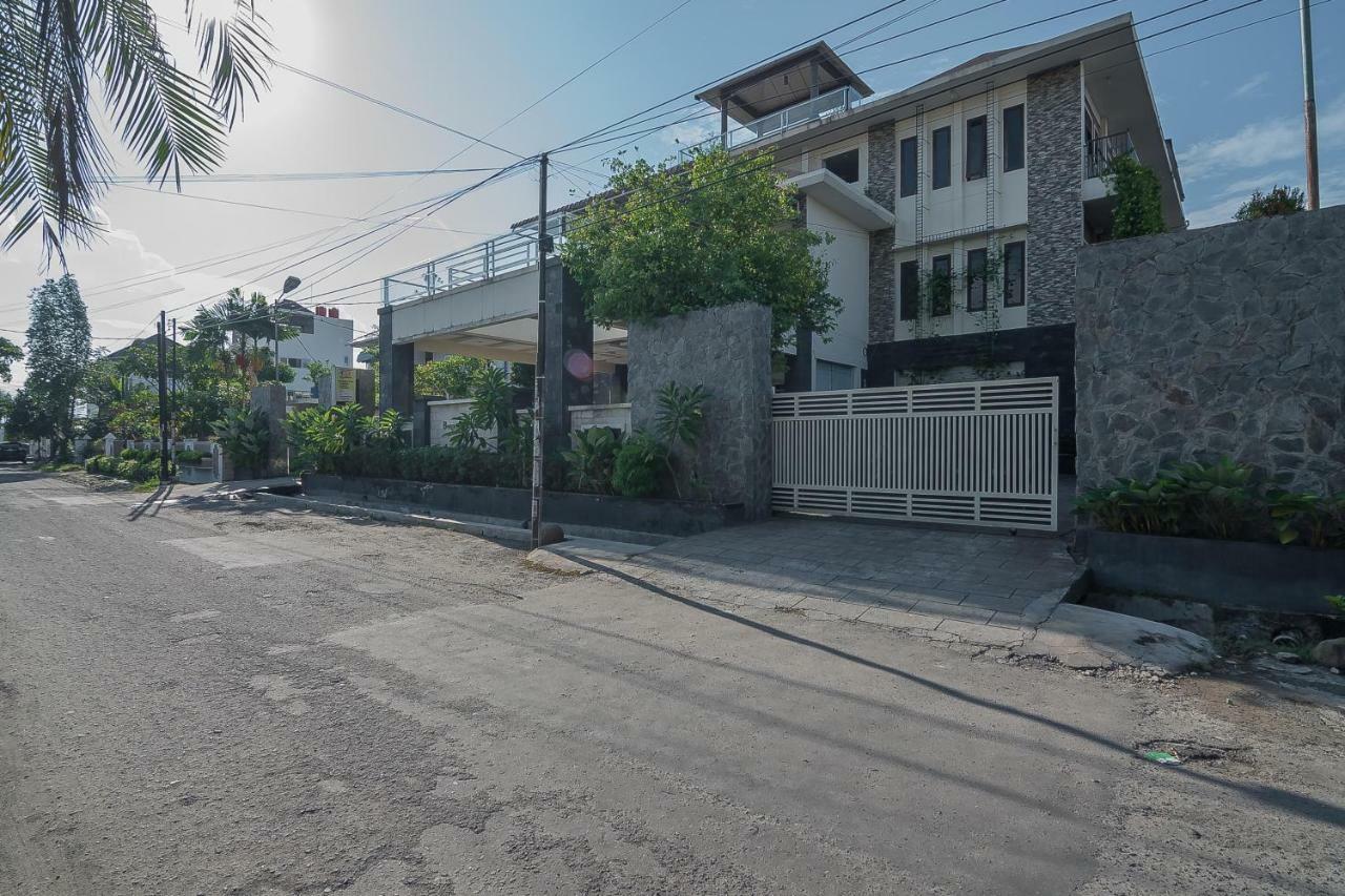מדאן Reddoorz Plus Near Cambridge City Square 2 מראה חיצוני תמונה